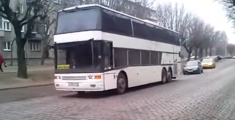 автобус Neoplan 516